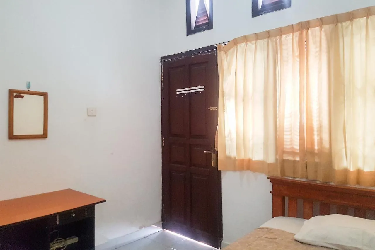 דנפסאר Spot On 90365 Rumah Kost Alor