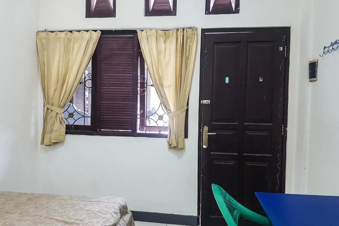 דנפסאר Spot On 90365 Rumah Kost Alor 2*,  אינדונזיה