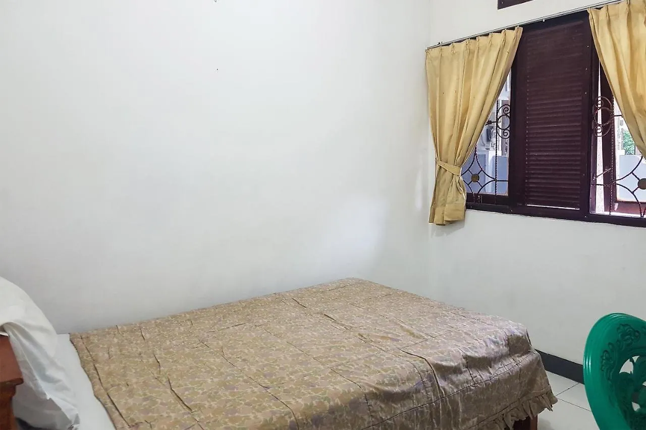 Spot On 90365 Rumah Kost Alor Denpasar  Hotel